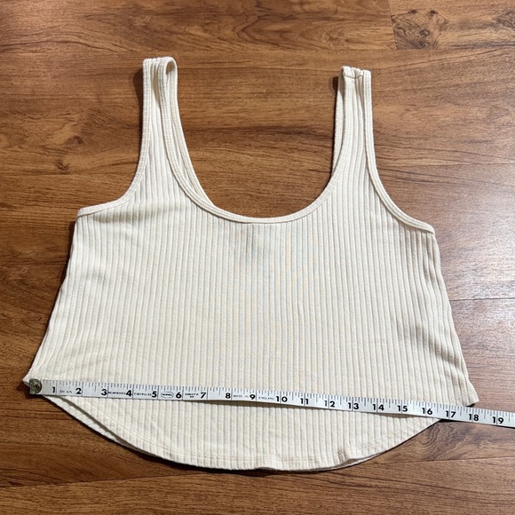 Beyond Yoga Women Medium Wide Knit Ribbed Well Traveled Tank‎ Cream - Picture 11 of 11